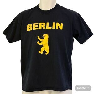 Fruit of the Loom Navy Blue Berlin T-Shirt. Size Medium. 19” ptp